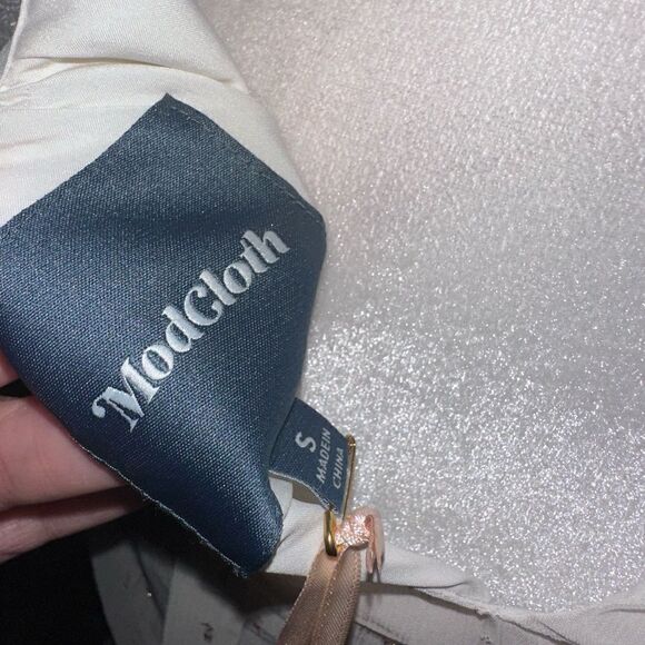 NWTs ModCloth Illuminated Elegance Chiffon Maxi Dress Size Small - Picture 9 of 9